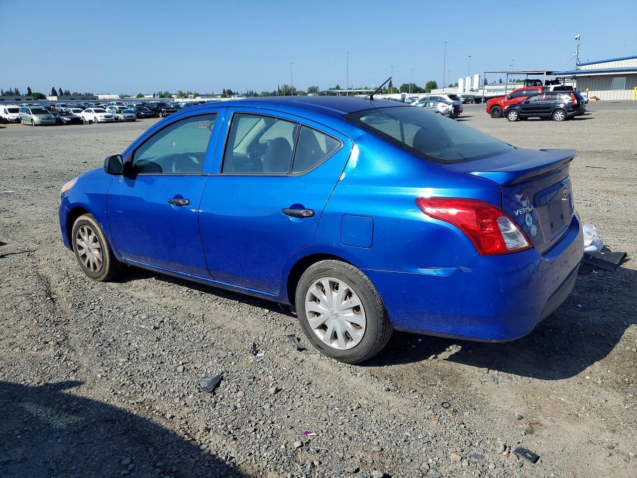 2015 Nissan Versa 1.6 S Plus - Фото 2