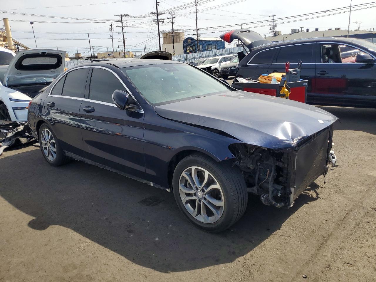 2017 Mercedes-Benz C 300 - Фото 4