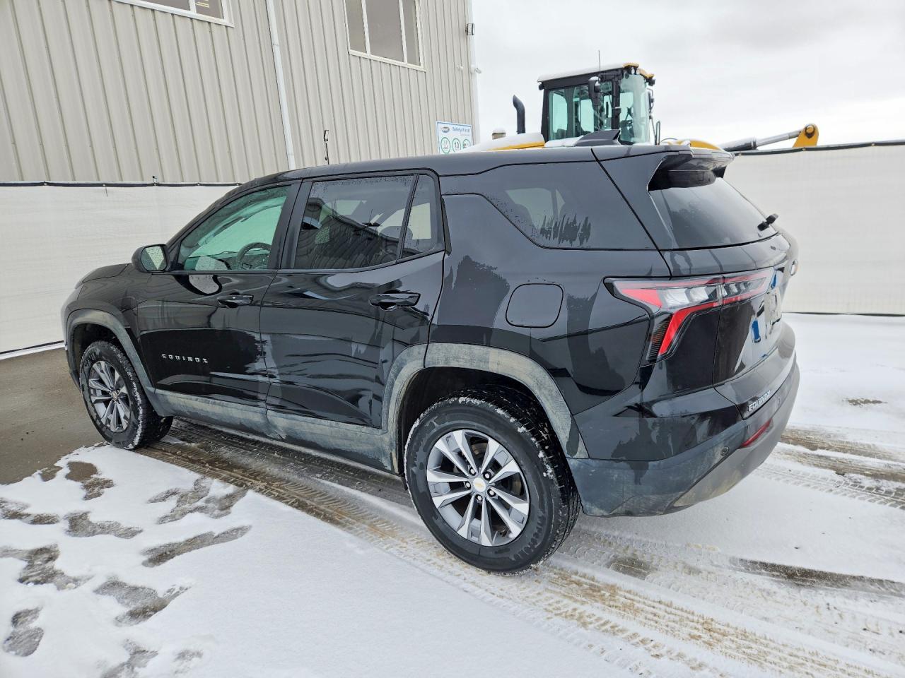 2025 Chevrolet Equinox Lt - Image 2