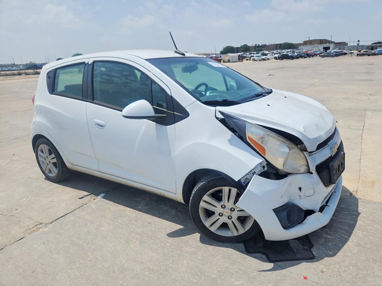 2014 Chevrolet Spark 1Lt - Image 4