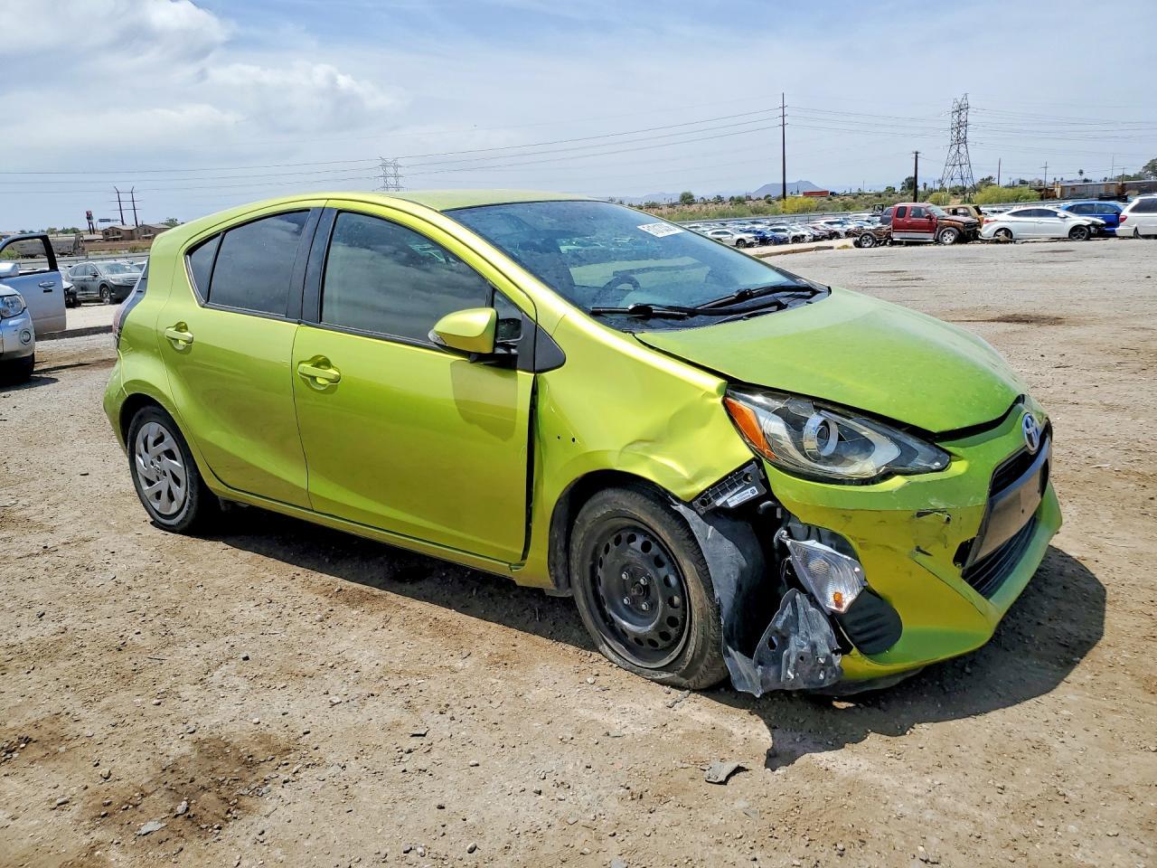 2016 Toyota Prius C Two - Image 4