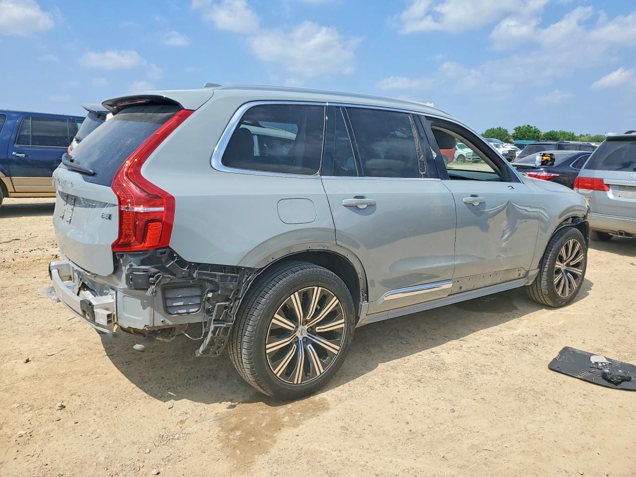 2025 Volvo Xc90 Core - Image 3