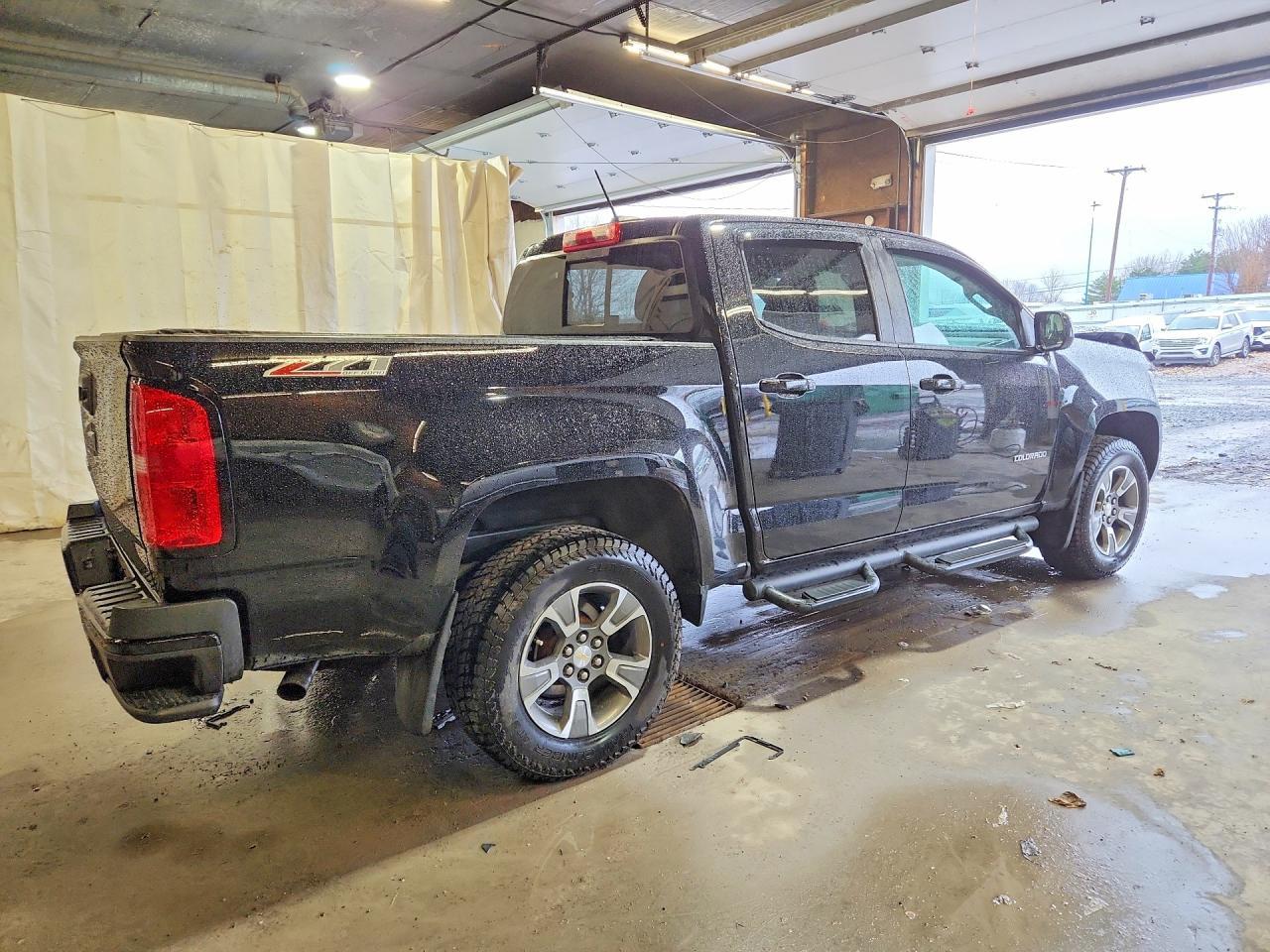 2017 Chevrolet Colorado Z71 - Image 3