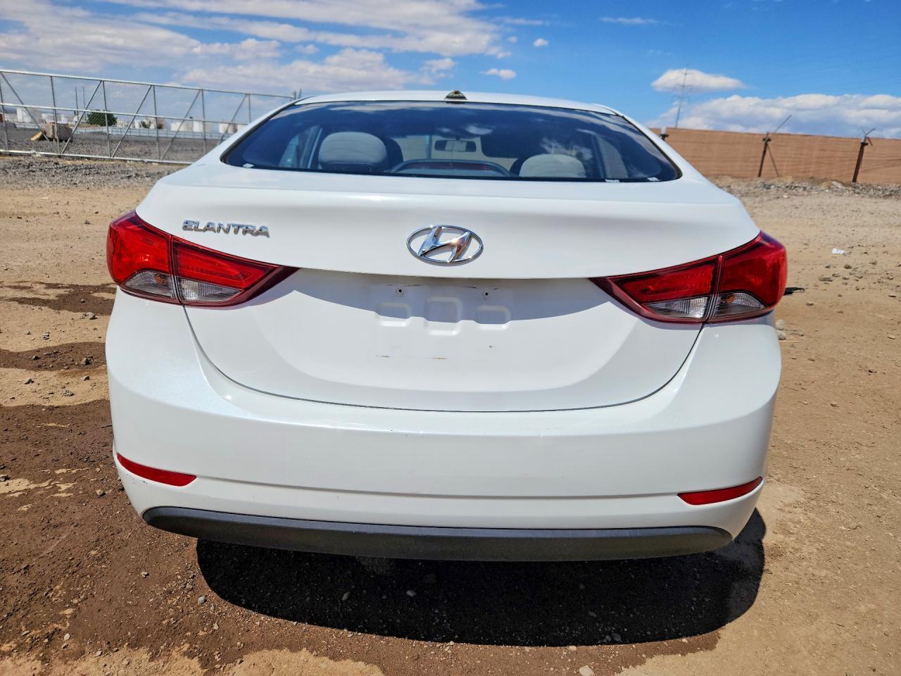 2016 Hyundai Elantra Se - Фото 6