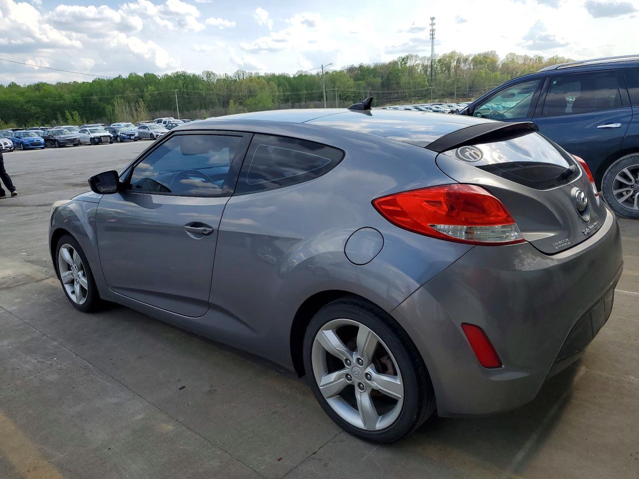 2014 Hyundai Veloster Base - Фото 2
