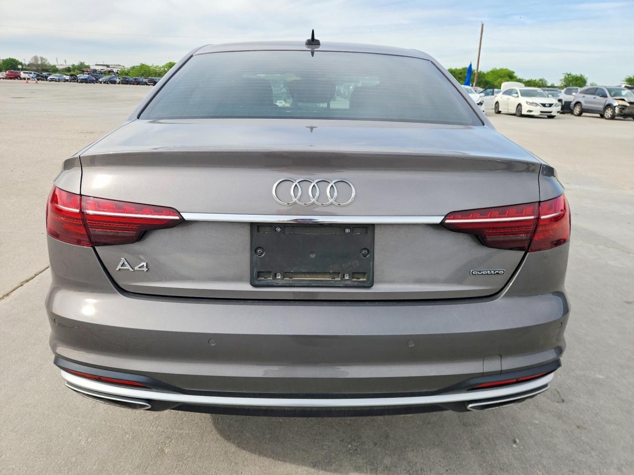 2022 Audi A4 Premium 40 - Фото 6