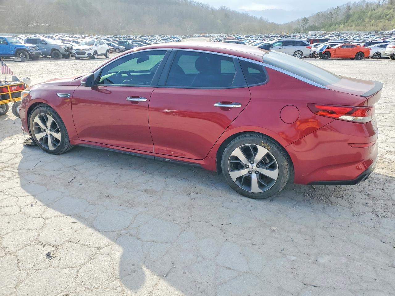 2020 Kia Optima S - Фото 2