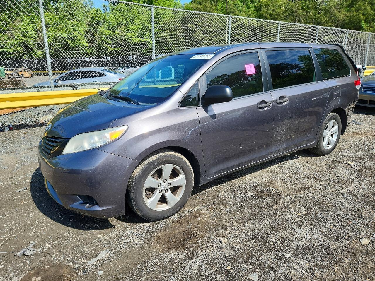 2012 Toyota Sienna Base 7-Passenger