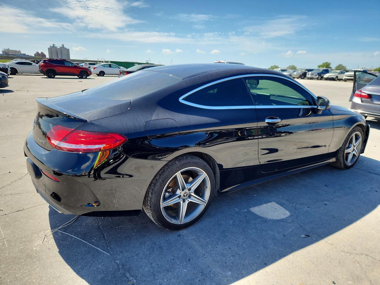 2017 Mercedes-Benz C 300 4Matic - Фото 3