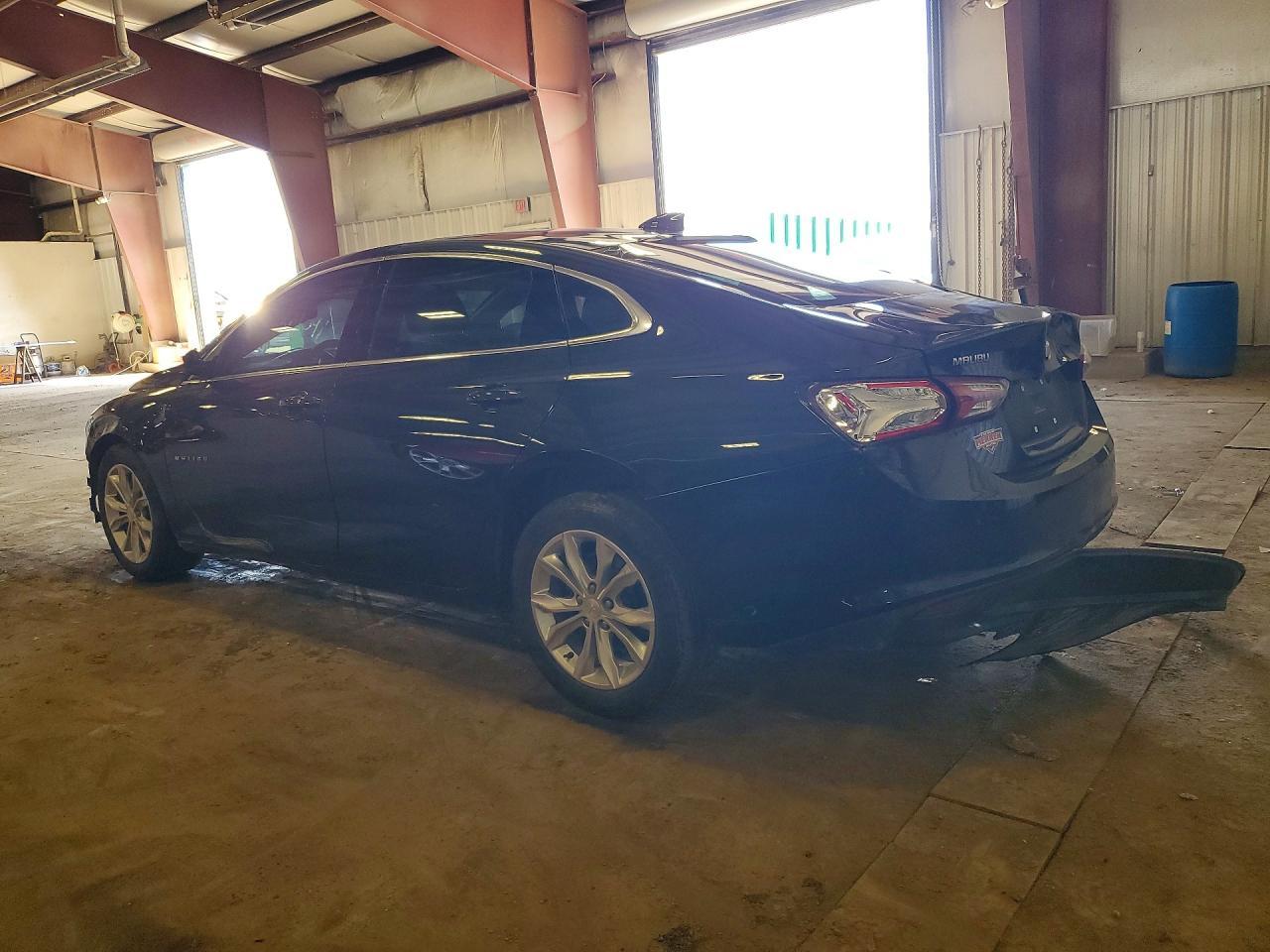 2022 Chevrolet Malibu Lt - Фото 2