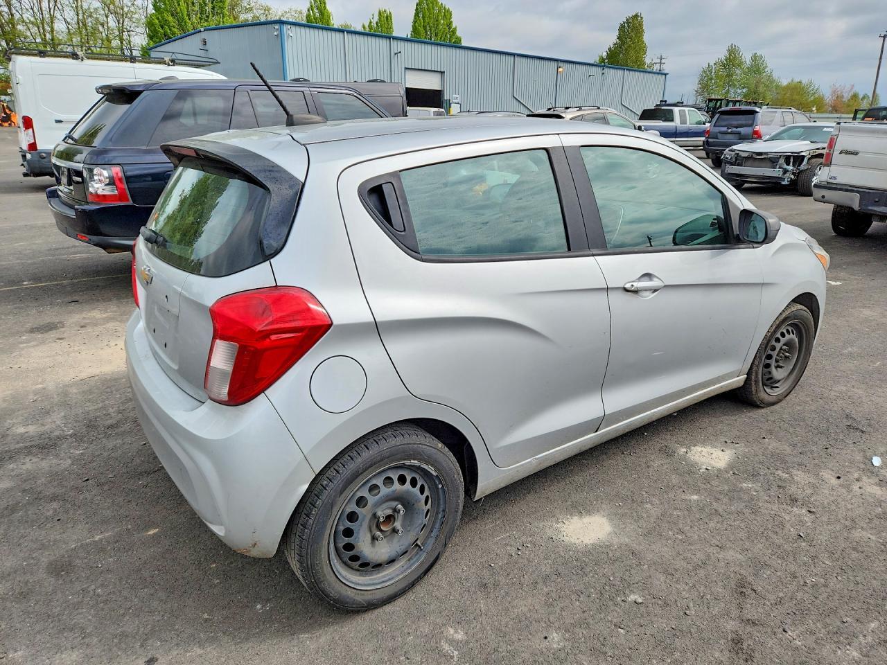 2017 Chevrolet Spark Ls - Фото 3