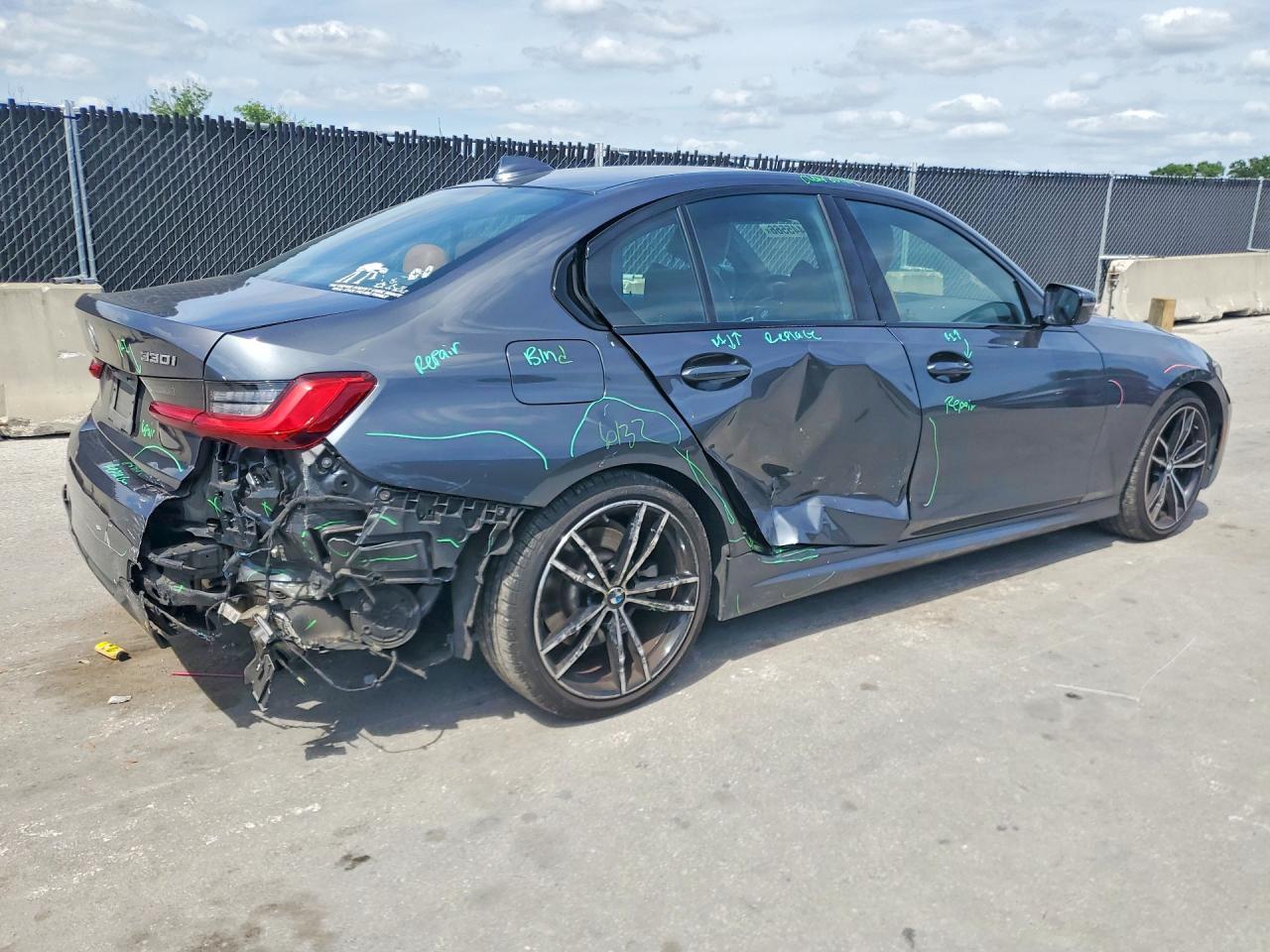 2020 BMW 330I - Фото 3