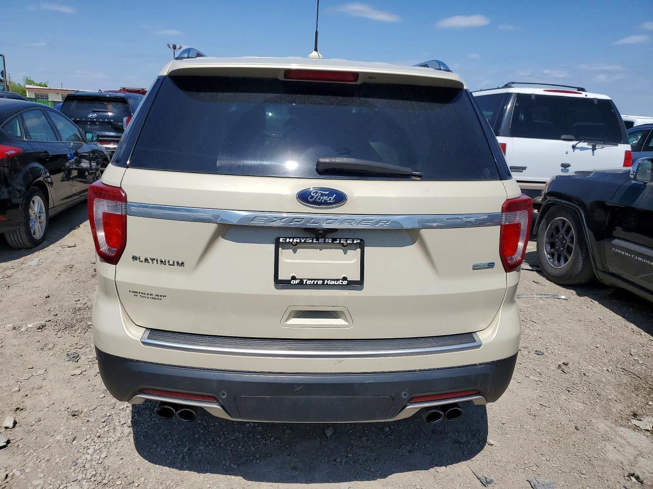 2018 Ford Explorer Platinum - Image 6
