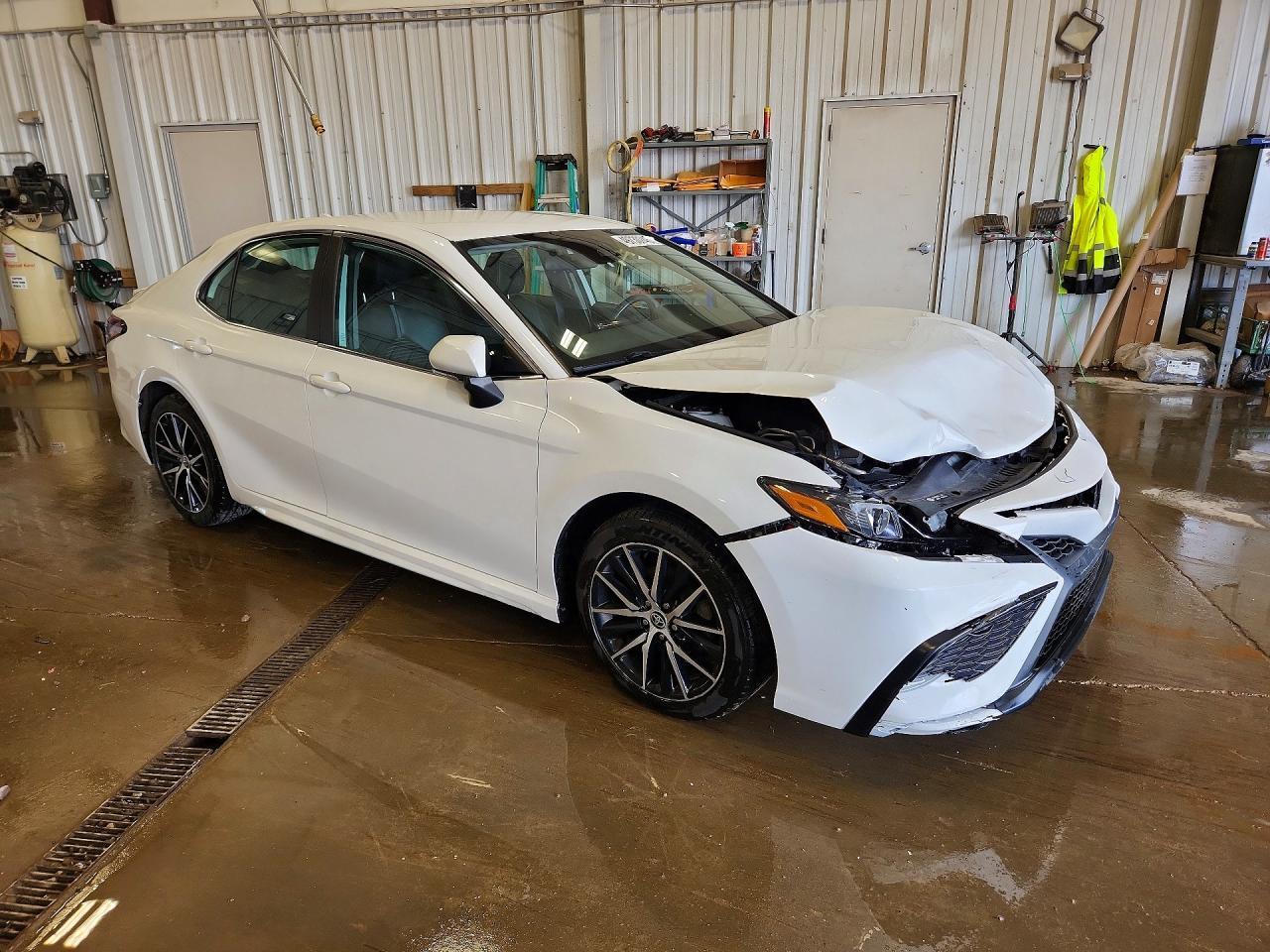 2022 Toyota Camry Se - Фото 4