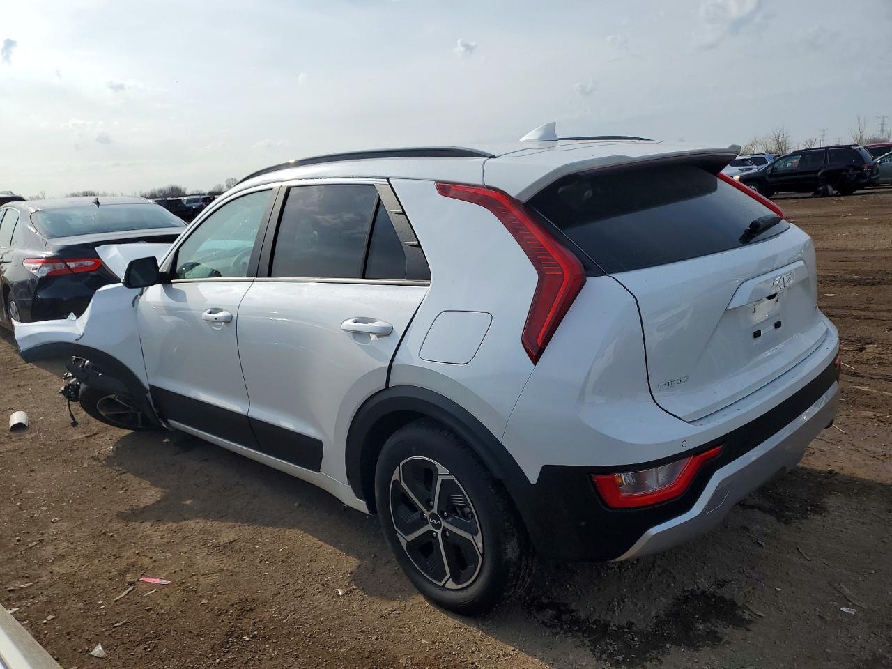 2025 Kia Niro Ex - Image 2