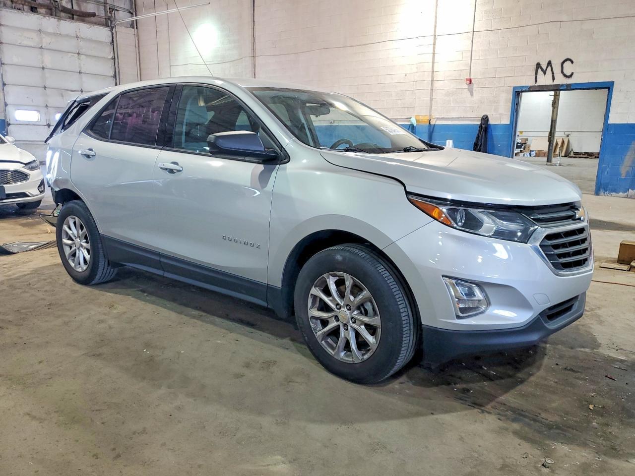 2019 Chevrolet Equinox Ls - Image 4