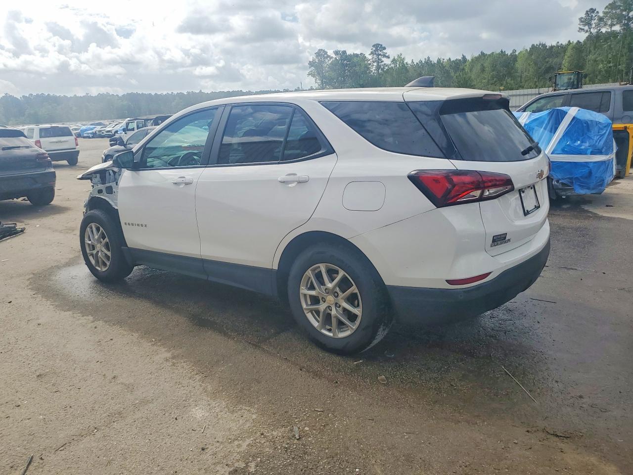 2024 Chevrolet Equinox Ls - Фото 2