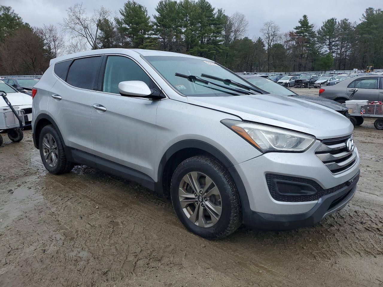 2015 Hyundai Santa Fe Sport 2.4L - Image 4