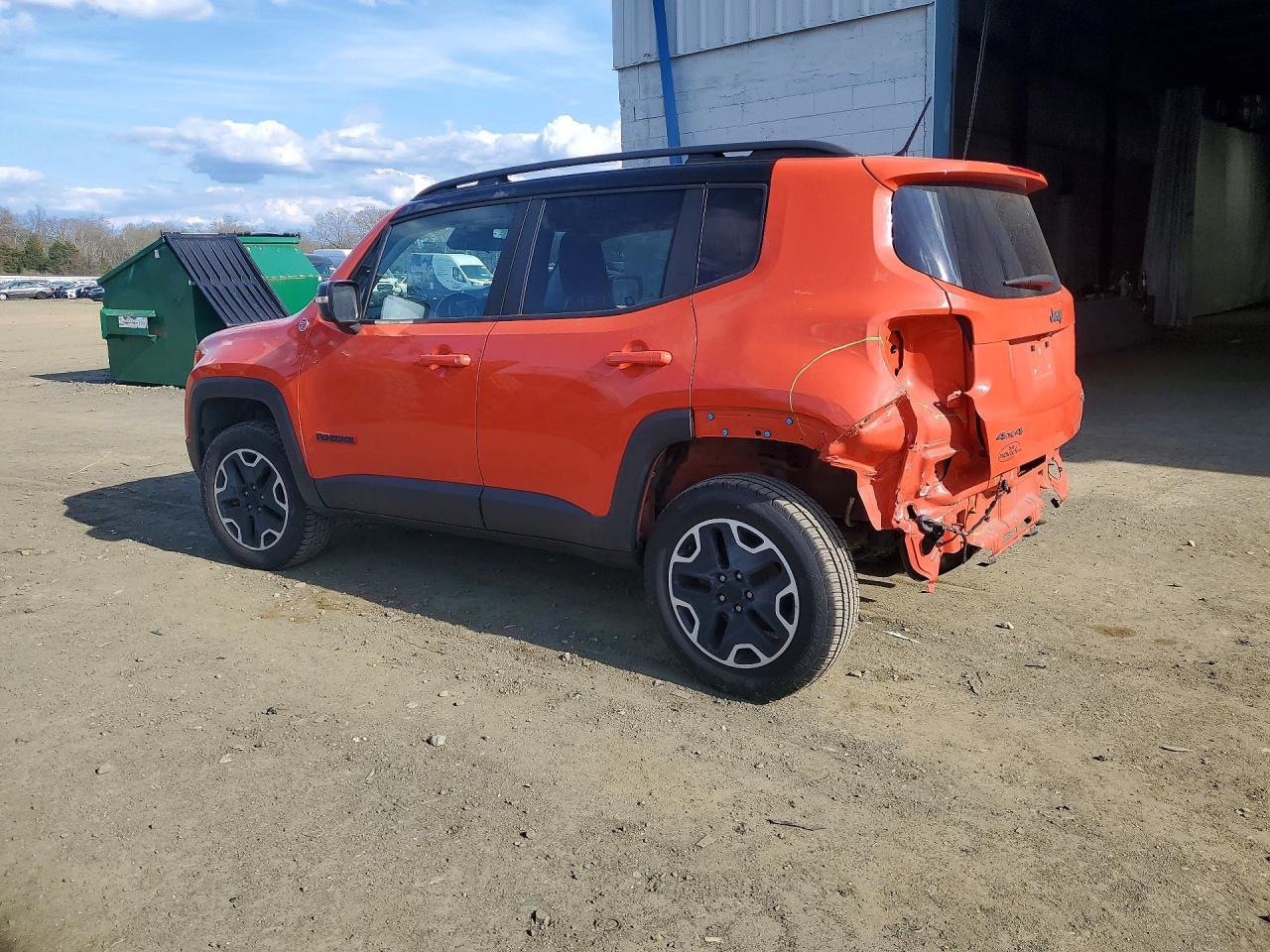 2017 Jeep Renegade Trailhawk - Image 2
