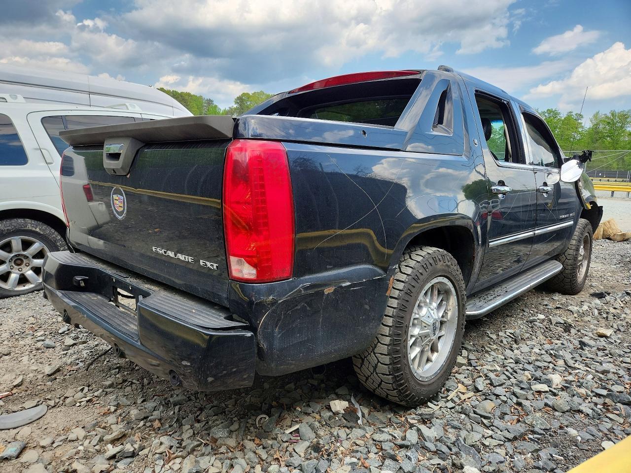 2008 Cadillac Escalade Ext - Image 3