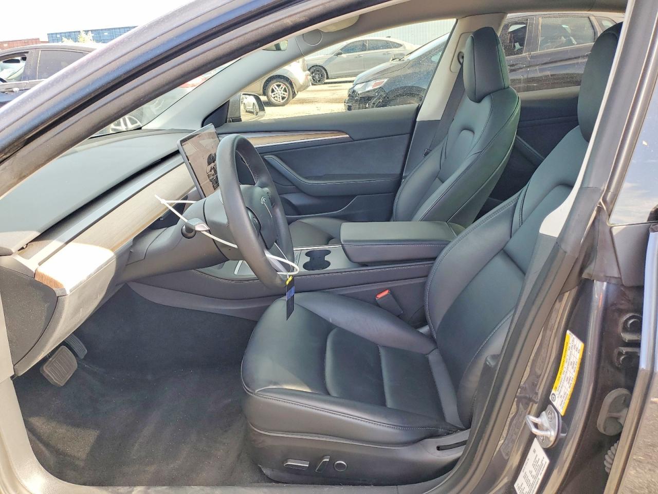 2023 Tesla Model 3 - Фото 7