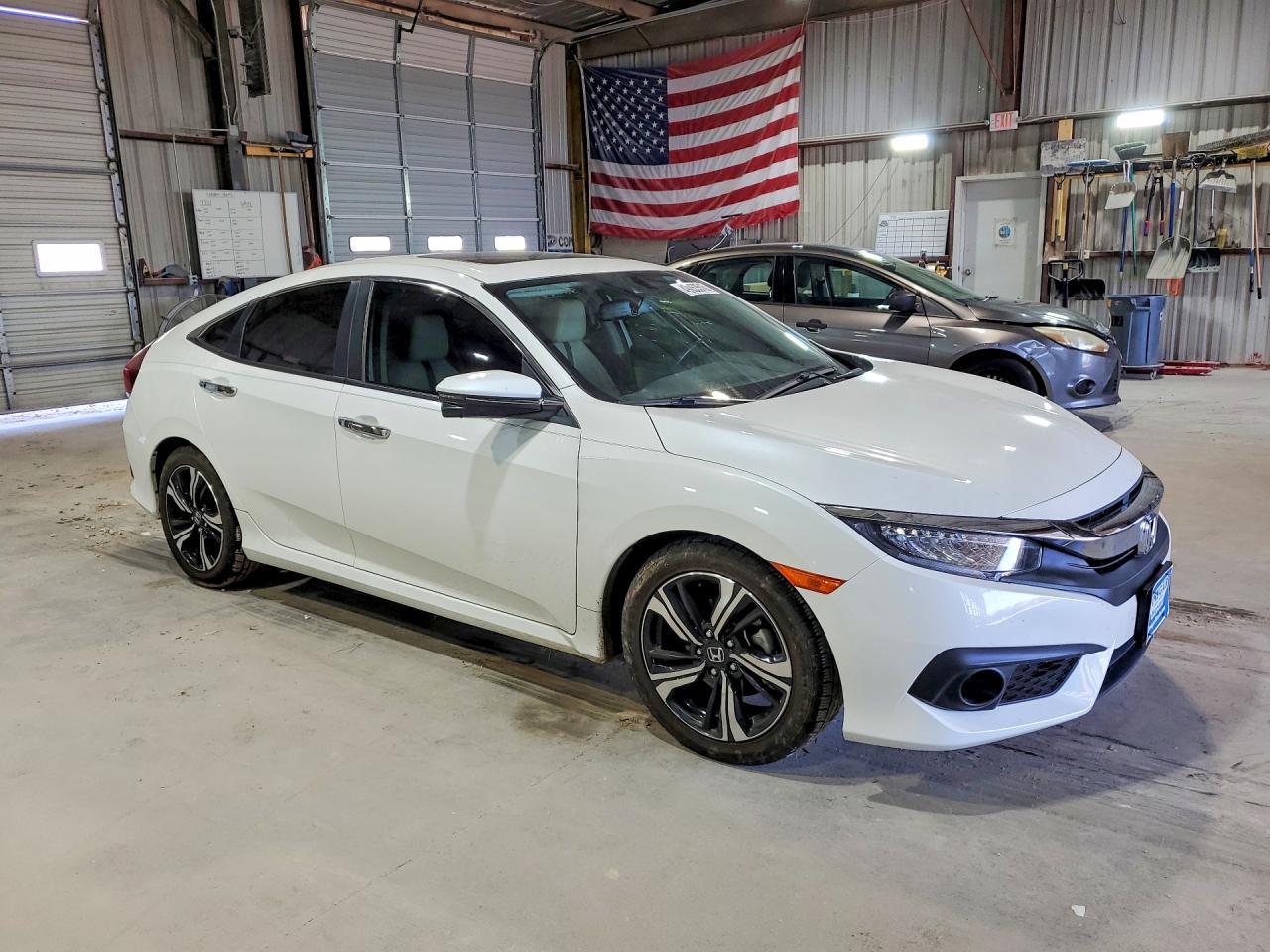 2017 Honda Civic Touring - Фото 4