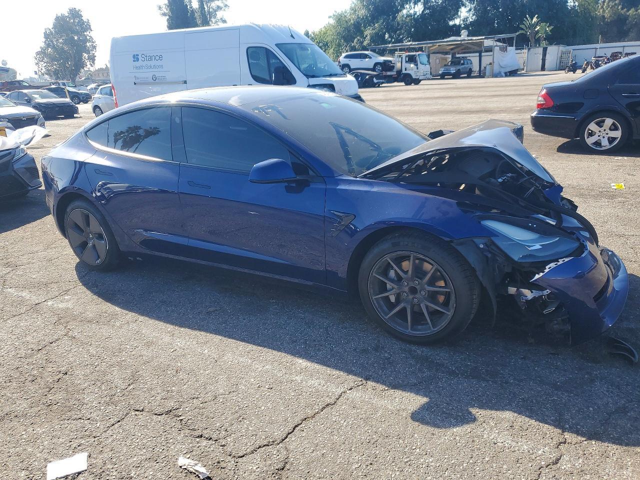 2021 Tesla Model 3 - Фото 4