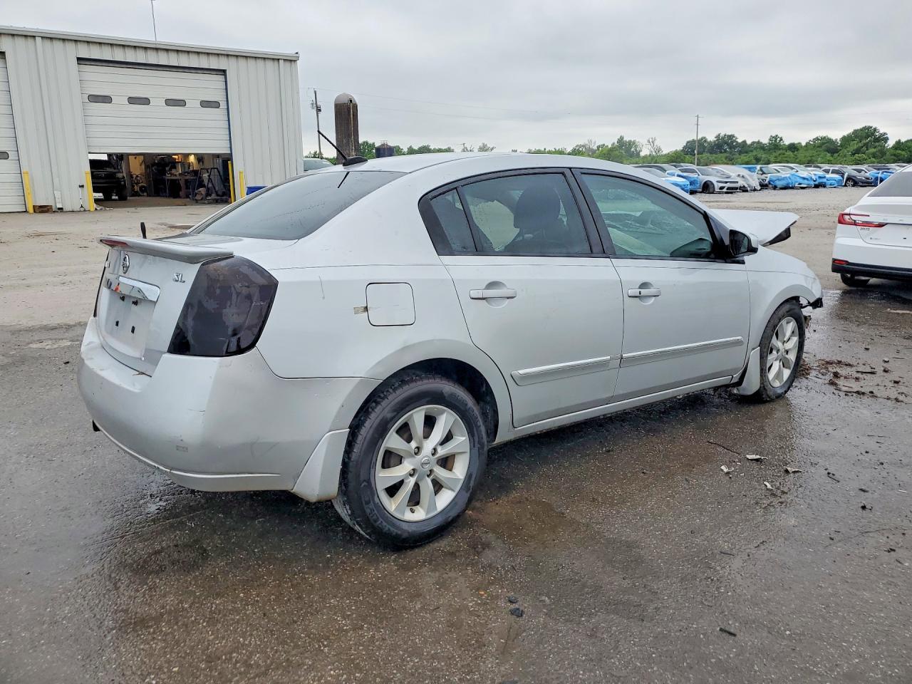2010 Nissan Sentra 2.0 - Фото 3