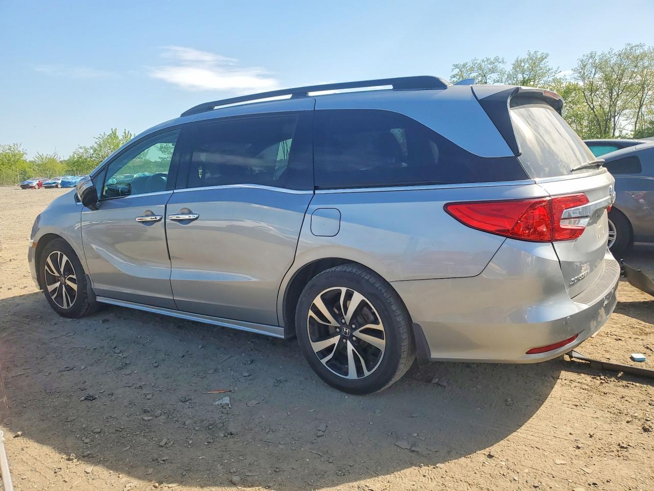 2019 Honda Odyssey Elite - Фото 2