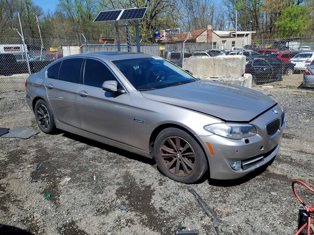 2016 BMW 528 Xi - Image 4