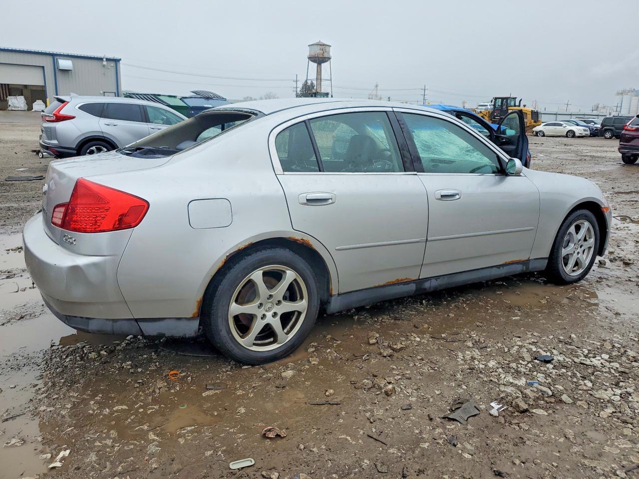 2004 Infiniti G35 Base - Фото 3