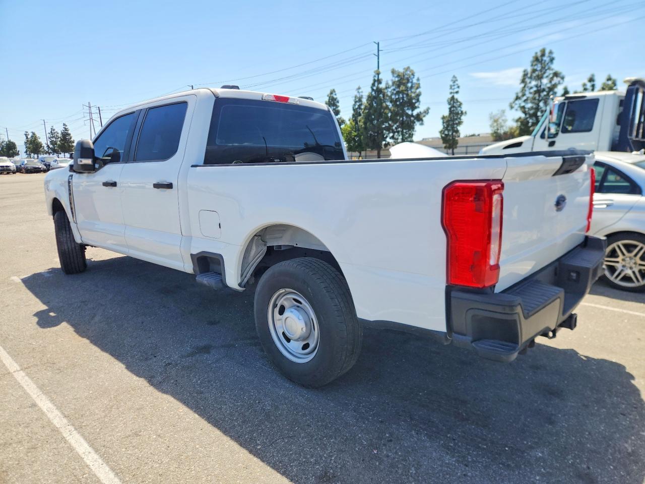 2024 Ford F250 Super Duty - Фото 2