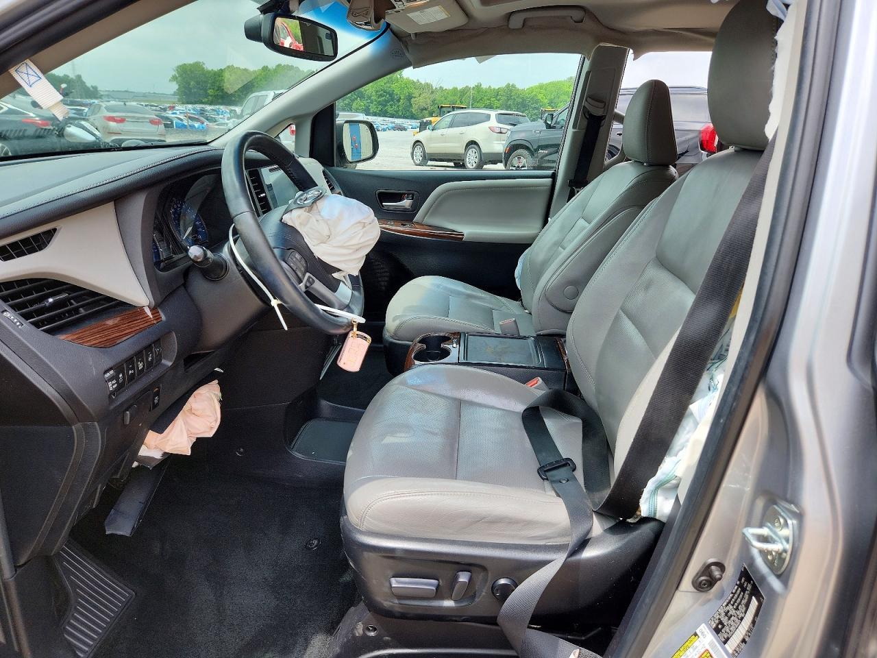 2015 Toyota Sienna Limited Premium 7-Passenger - Фото 7