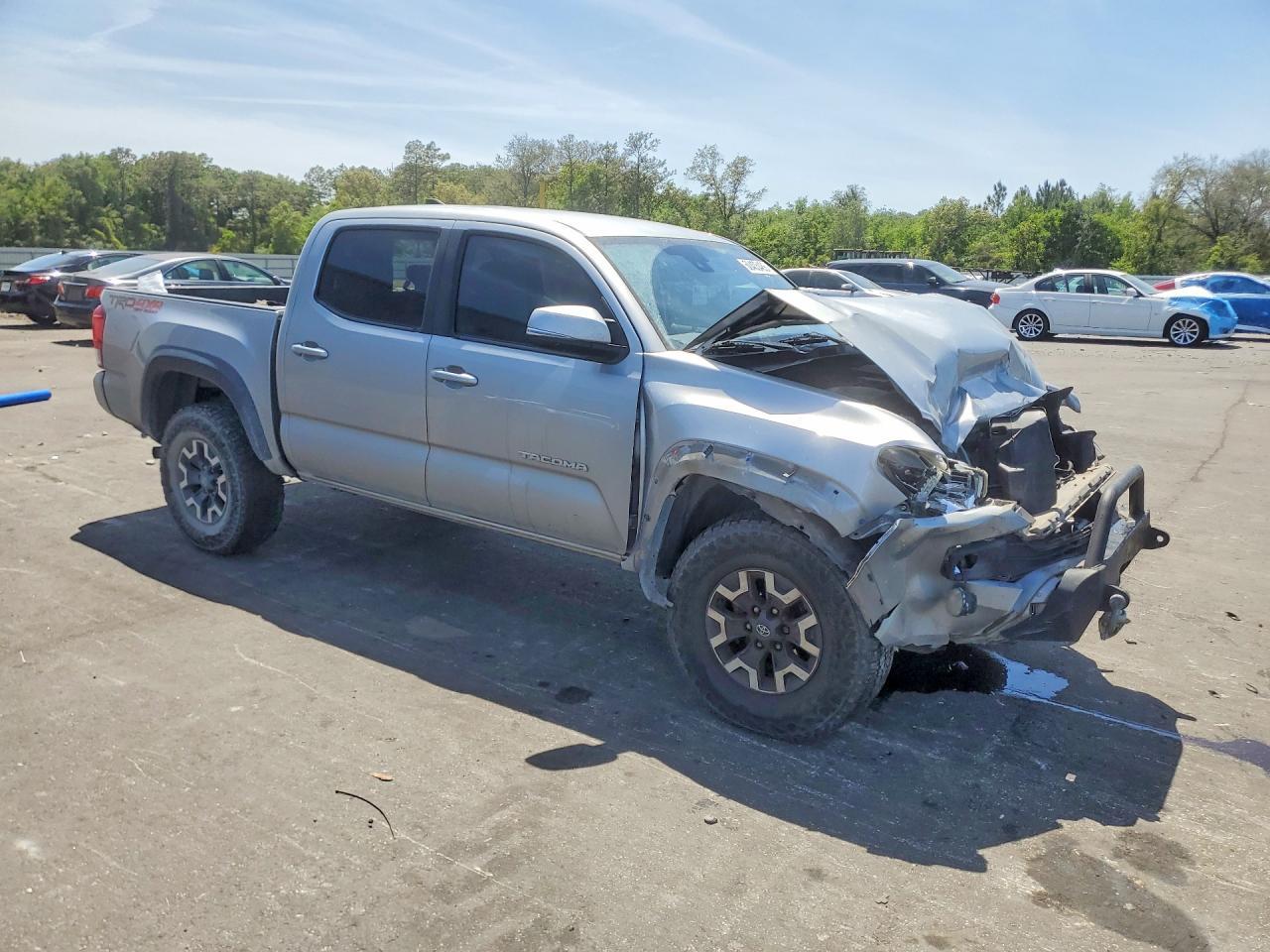 2018 Toyota Tacoma Trd Off-Road - Image 4