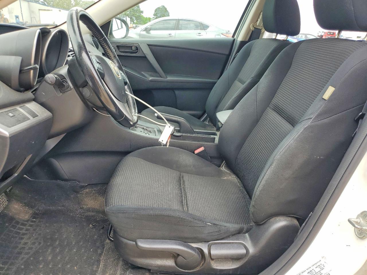 2012 Mazda 3 I - Image 7