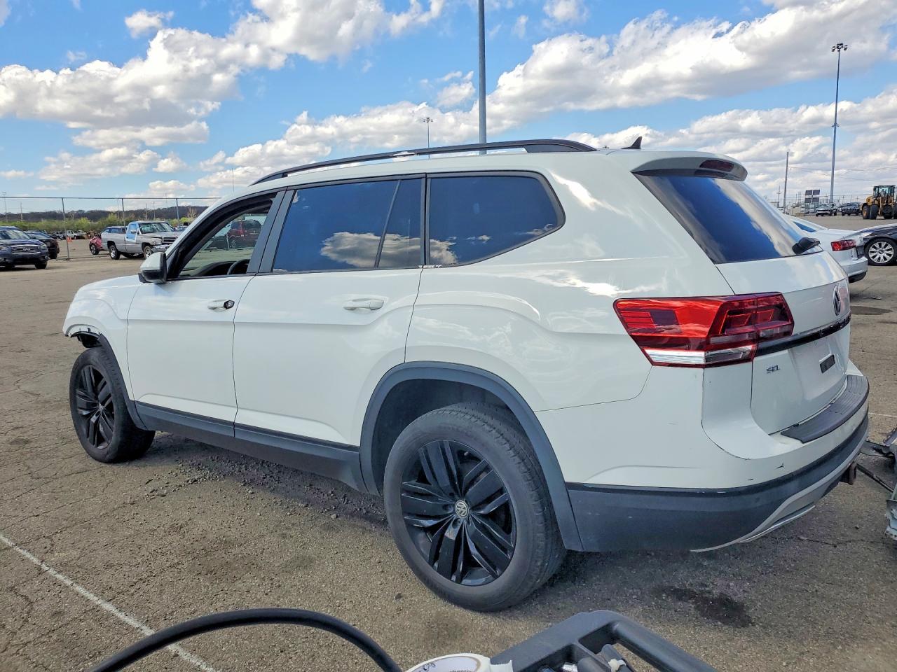 2018 Volkswagen Atlas Sel - Image 2