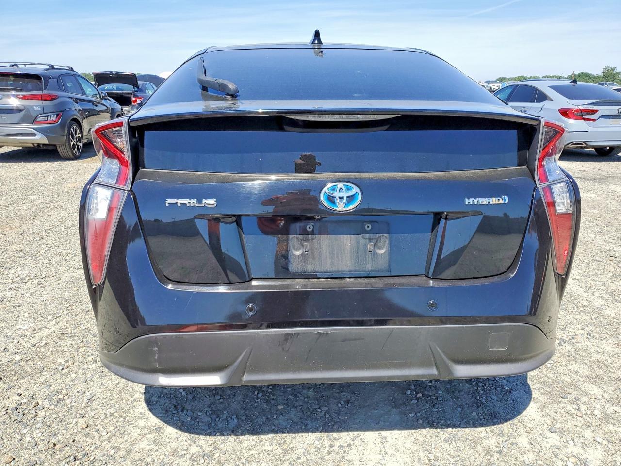 2017 Toyota Prius Four Touring - Фото 6