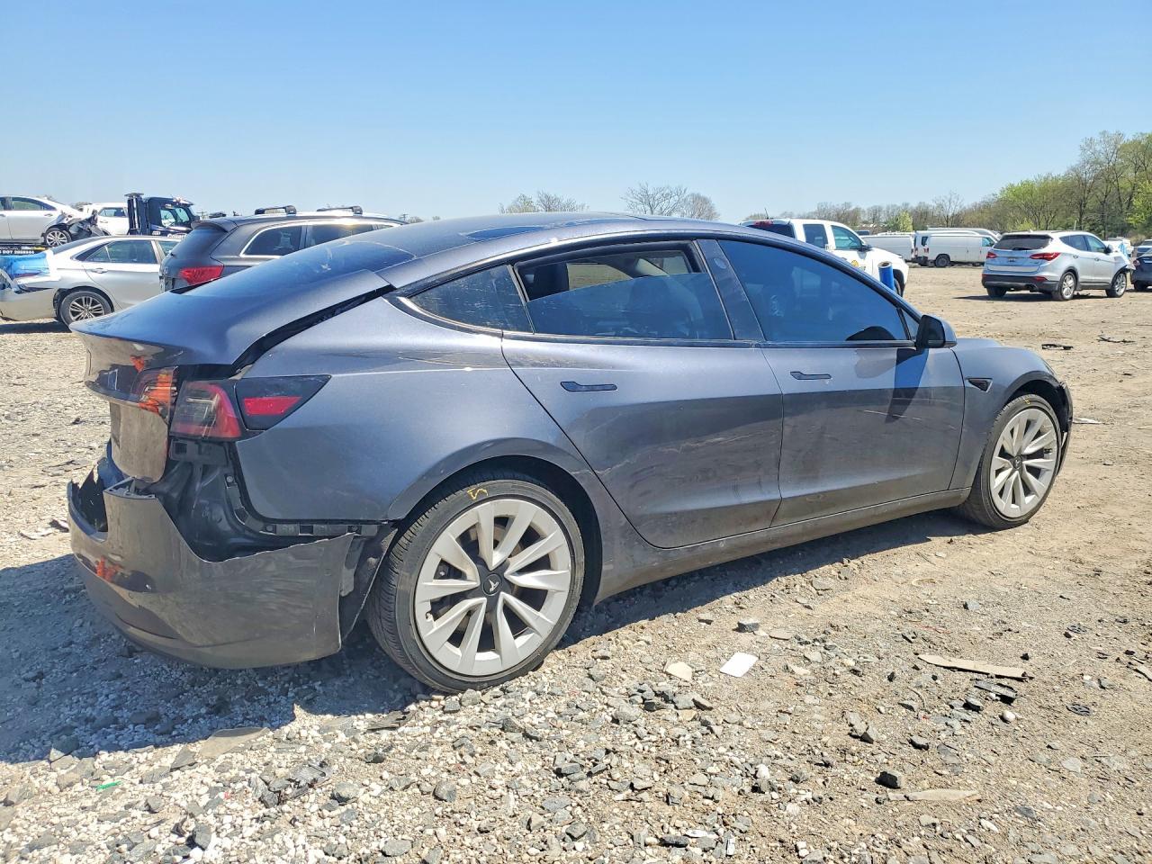 2022 Tesla Model 3 - Image 3
