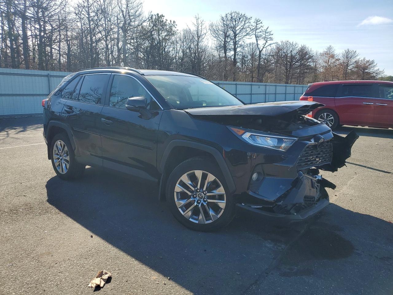 2019 Toyota Rav4 Xle Premium - Image 4