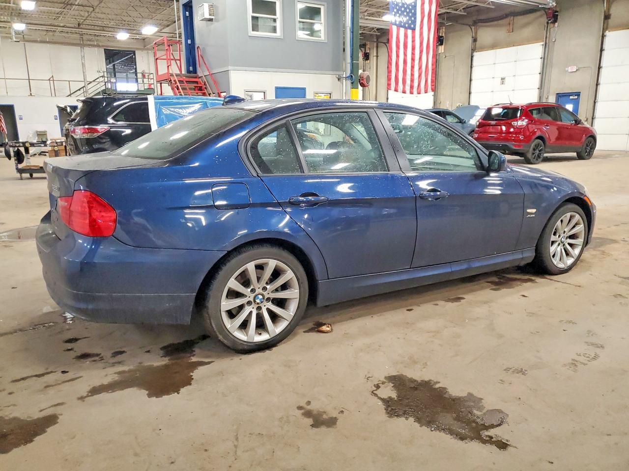 2011 BMW 328 Xi - Фото 3