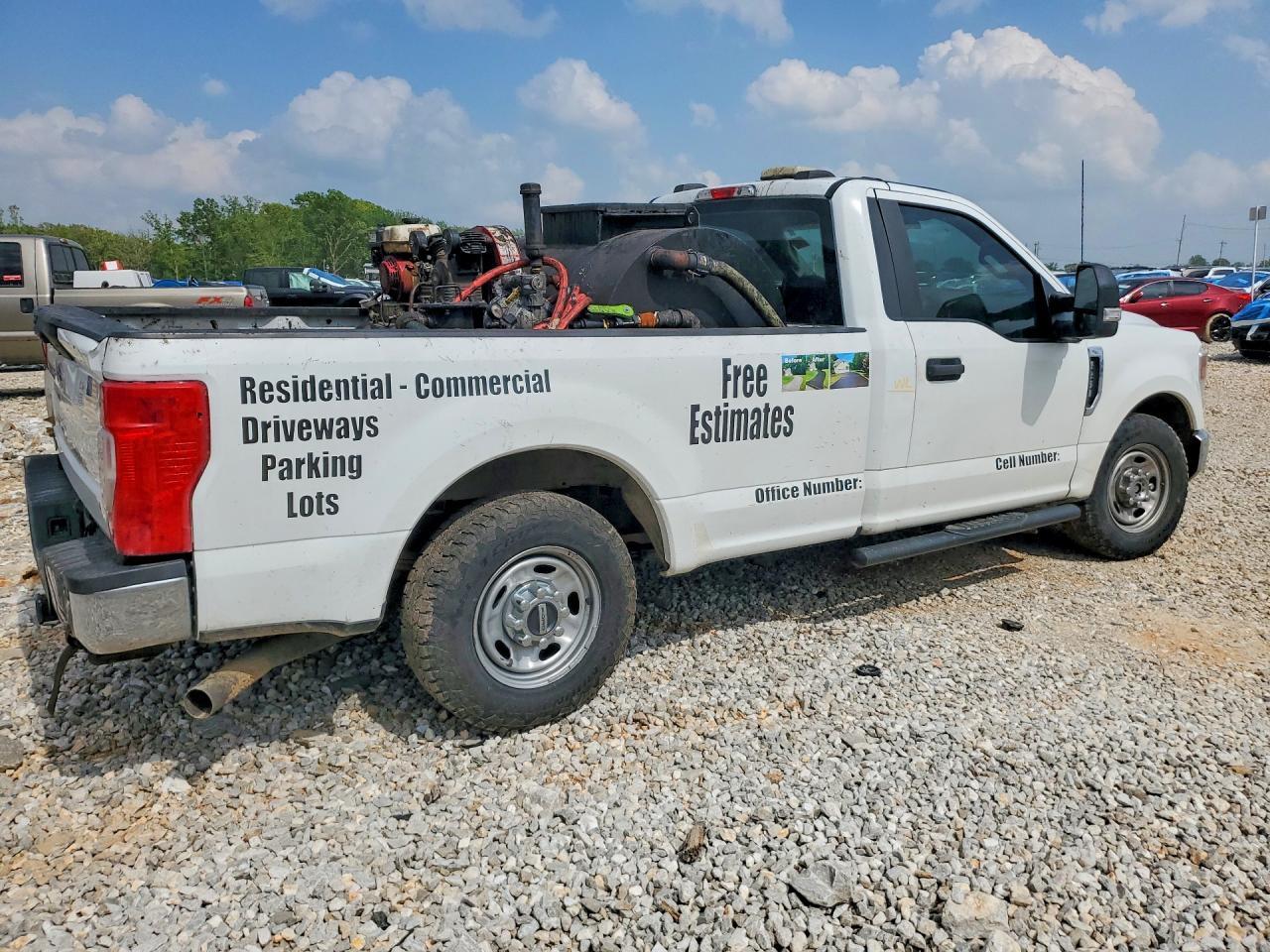 2022 Ford F250 Super Duty - Фото 3