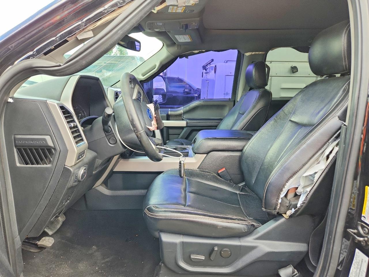 2020 Ford F350 Super Duty - Image 7