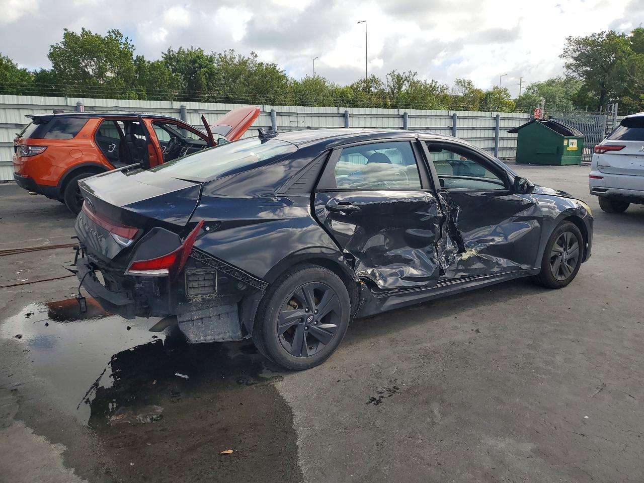2021 Hyundai Elantra Sel - Image 3