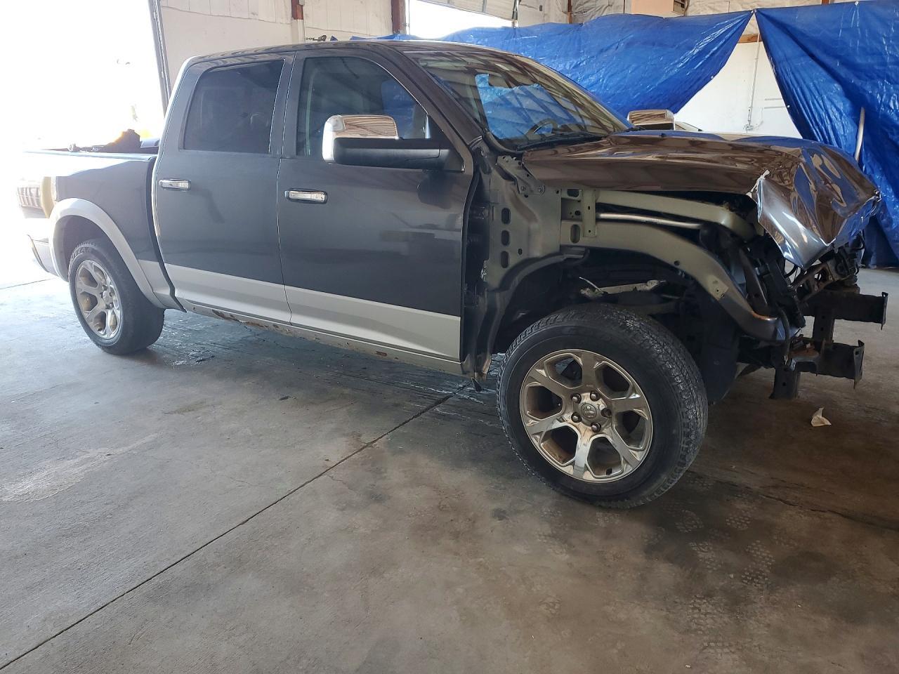 2017 Ram 1500 Laramie - Фото 4