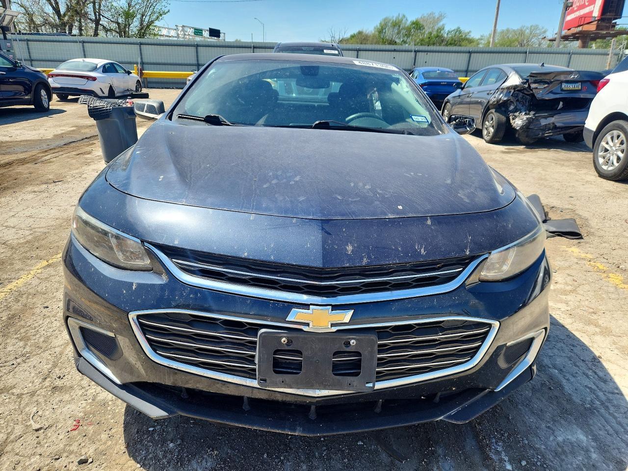2017 Chevrolet Malibu Ls - Фото 5