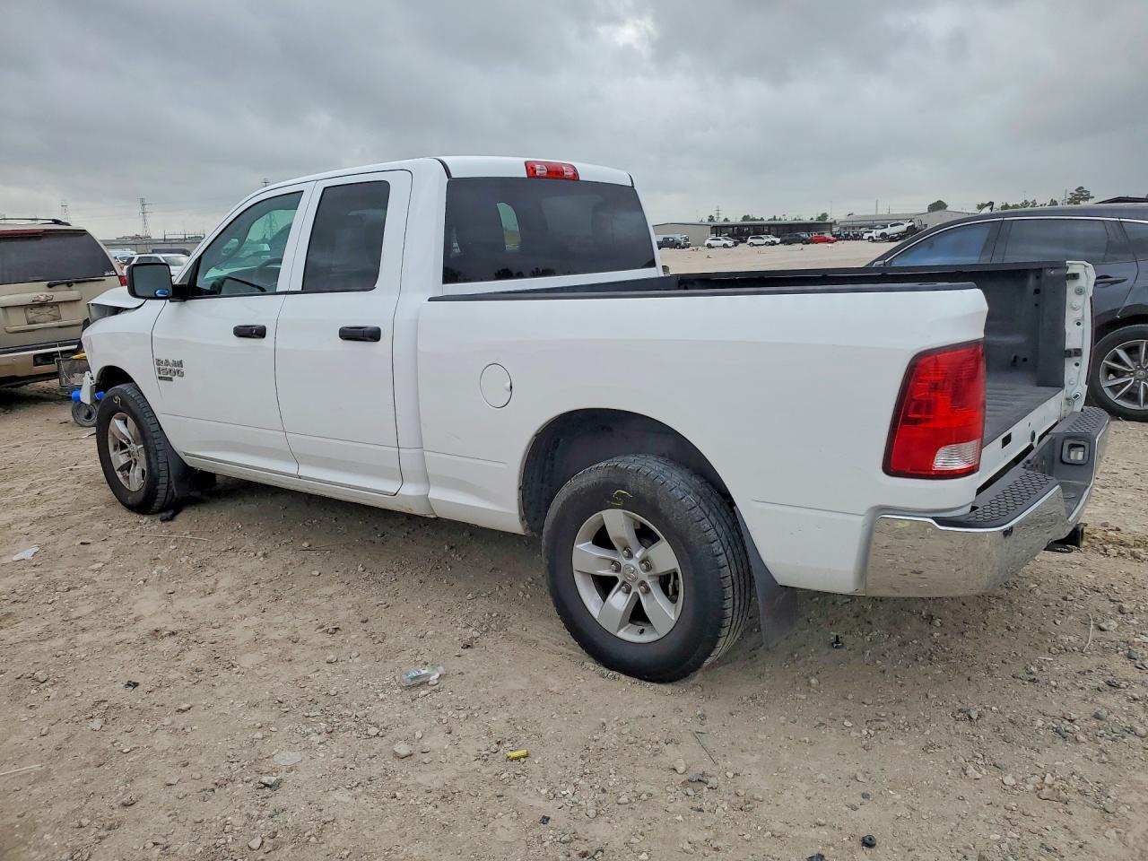 2019 Ram 1500 Classic Tradesman - Фото 2