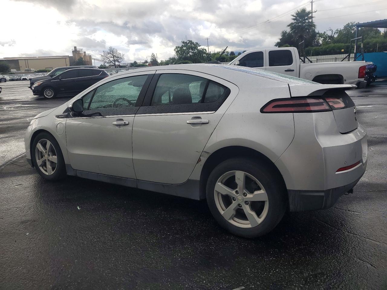2015 Chevrolet Volt - Фото 2