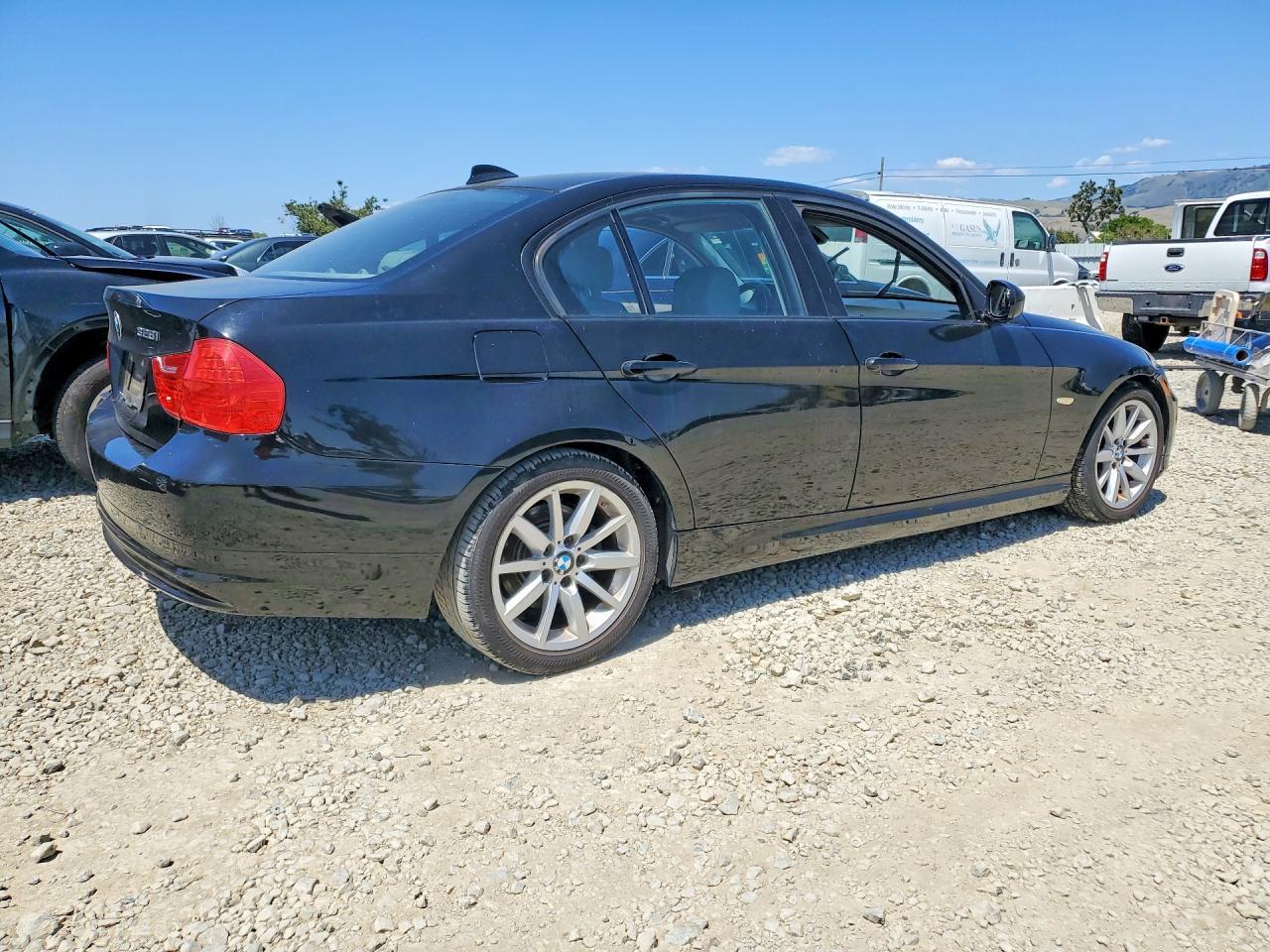 2011 BMW 328 I Sulev - Image 3