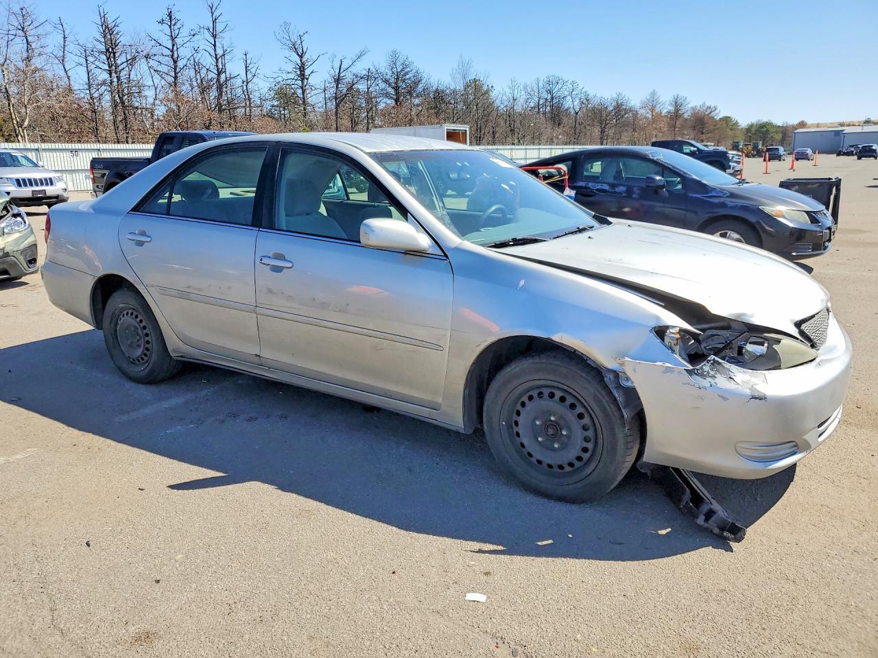 2003 Toyota Camry Le - Image 4