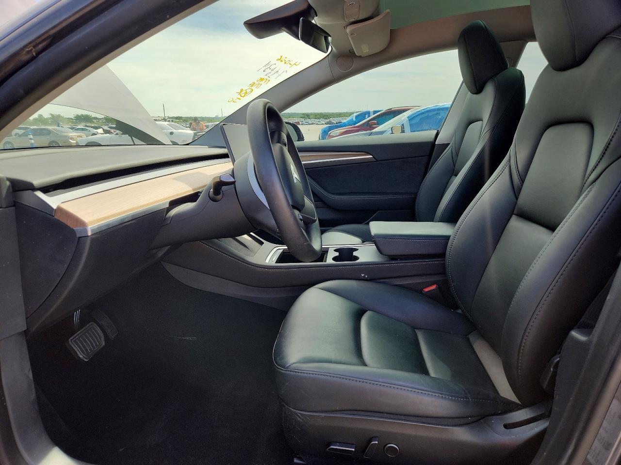 2023 Tesla Model 3 - Фото 7